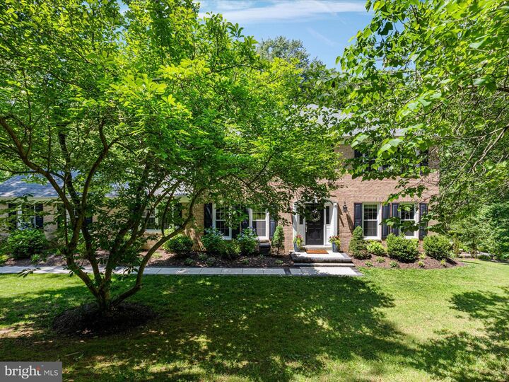 Property Photo: 2200 Lomond Court VA 22181