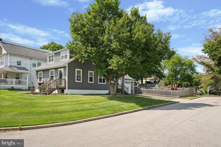 Property Photo: 458 Monroe Avenue PA 19038