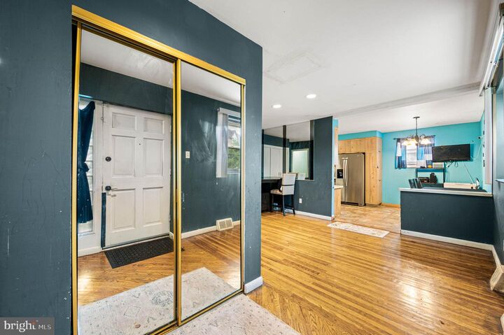 Property Photo: 358 Tomlinson Terrace PA 19116