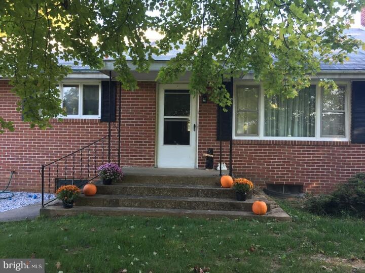 Property Photo:  5028 Arden Nollville Road  WV 25403 