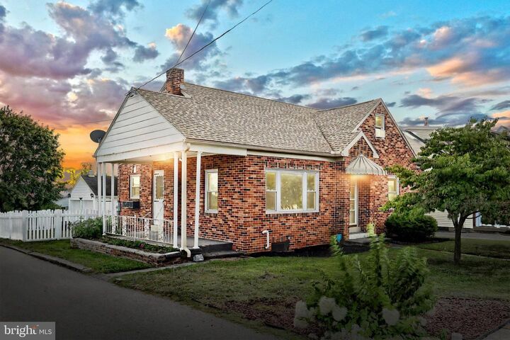 8 Mayfield Street  Dover PA 17315 photo