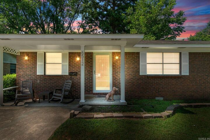 Property Photo: 6512 Whippoorwill Ln AR 72117