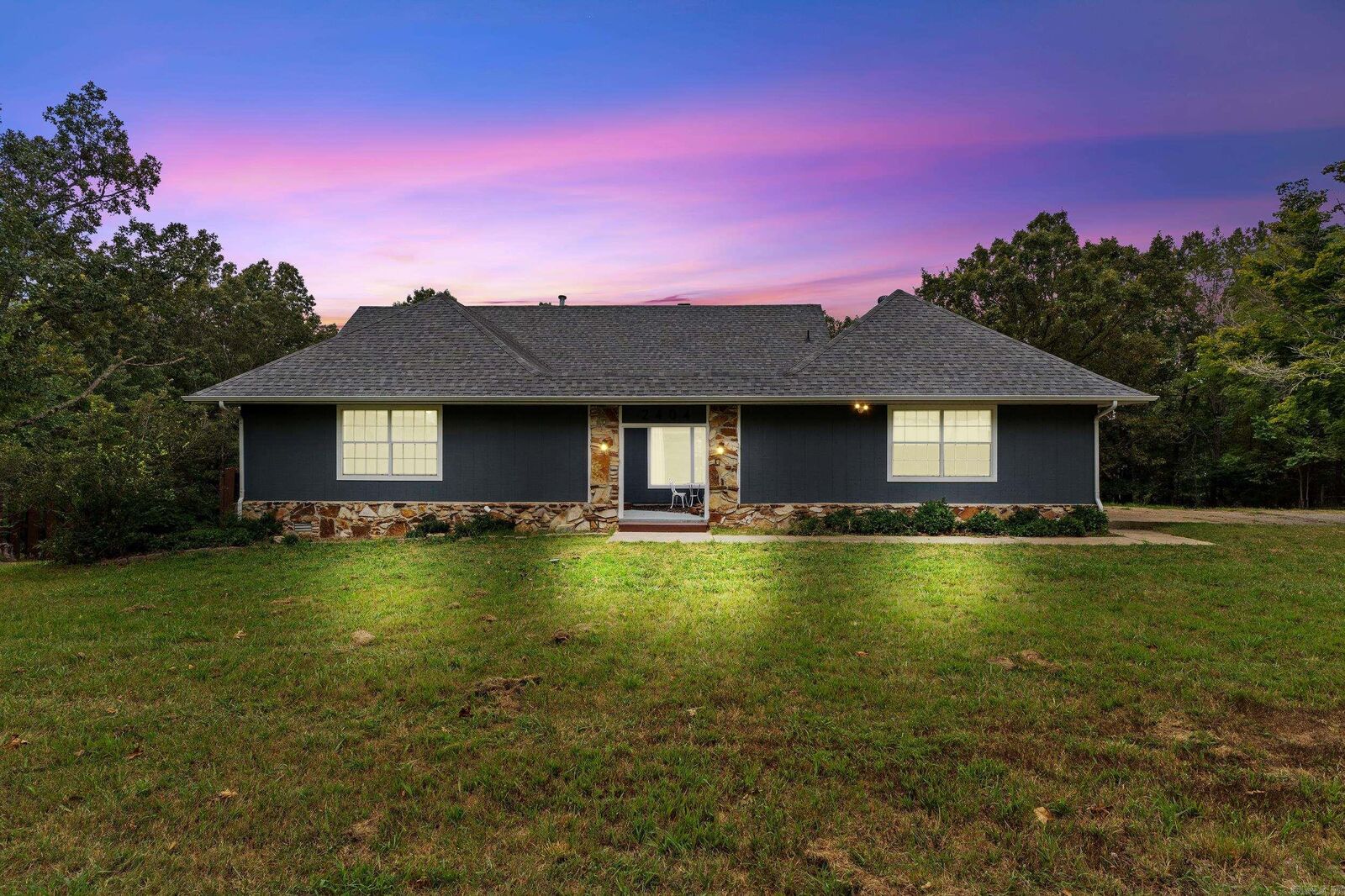 Property Photo: 2404 Russell Lane AR 72653