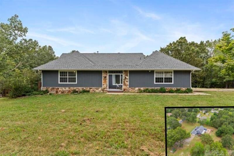 Property Photo:  2404 Russell Lane  AR 72653 