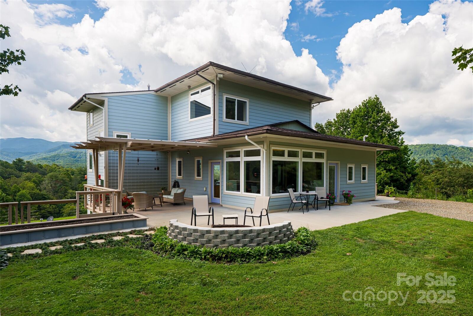 Property Photo: 315 Earlys Mountain Road NC 28748