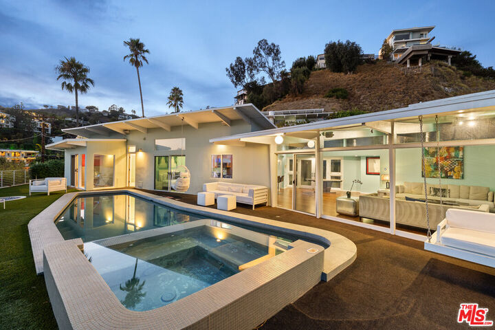 8411 Hollywood Blvd  Los Angeles CA 90069 photo