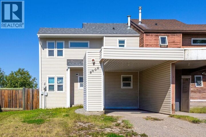 Photo de la propriété:  8906 107A Avenue  BC V1J 5Z1 