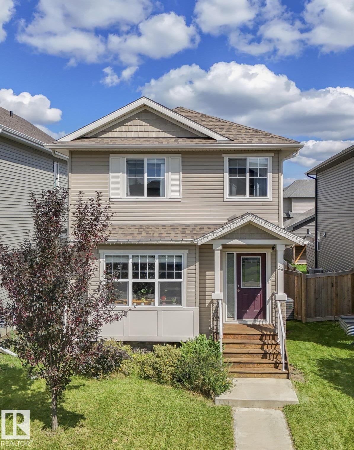 Property Photo: 28 Hope Common AB T7X 0X3
