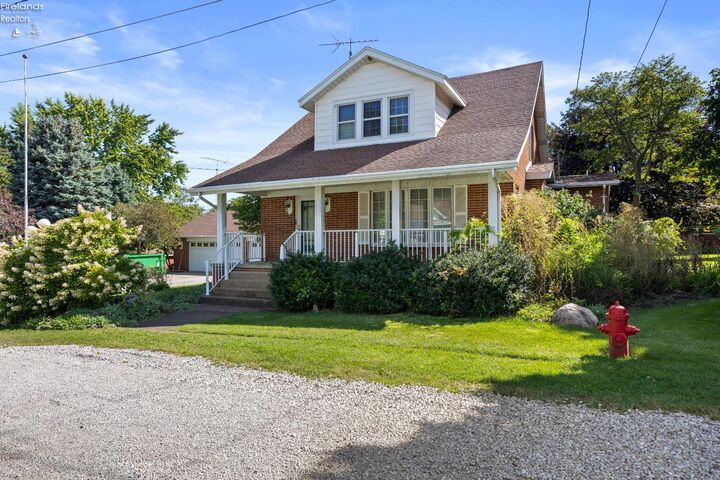 721 Laurel Avenue  Marblehead OH 43440 photo