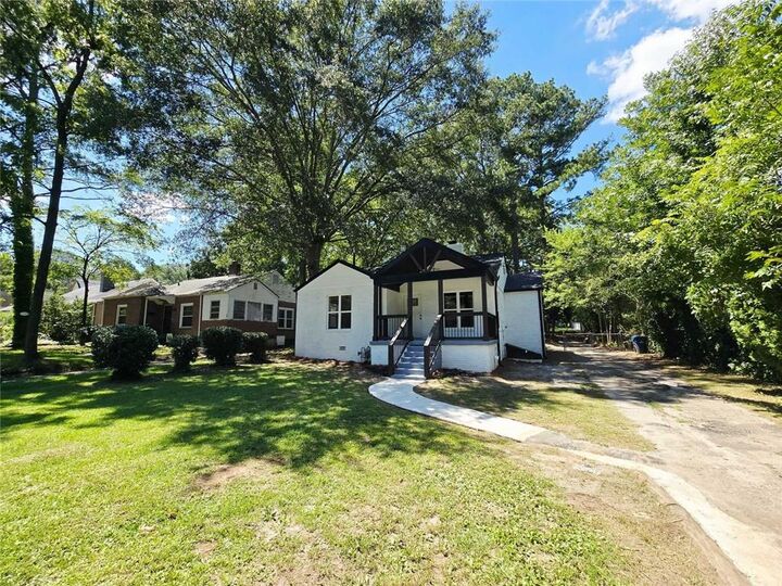 Property Photo: 2499 Sylvan Road GA 30344