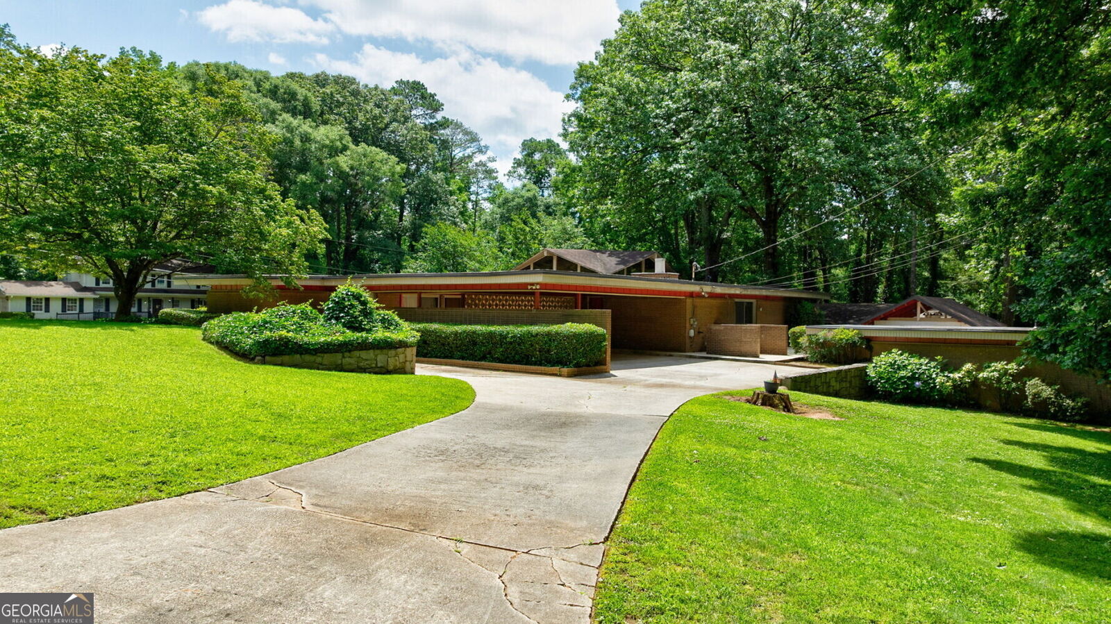 Property Photo: 4296 Durham Circle GA 30083