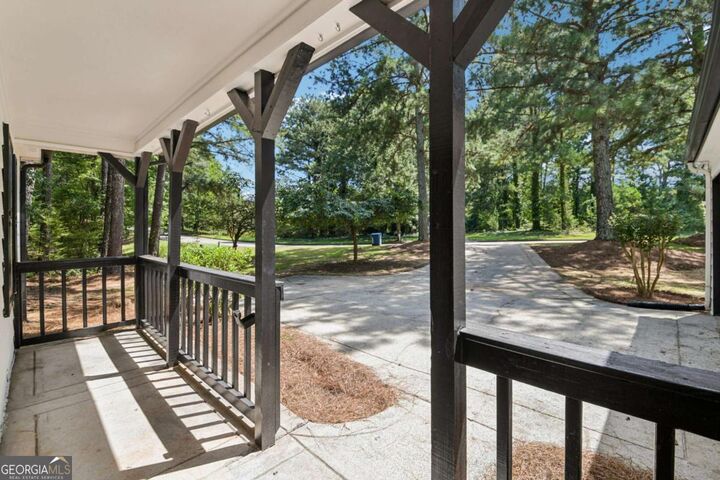 Property Photo:  110 Woodcrest Way  GA 30253 