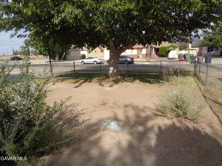 Property Photo: 38751 Puerta Ave. CA 93550