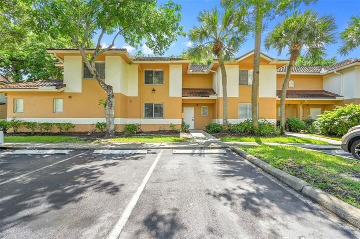 Property Photo:  796 NW 91st Ter 796  FL 33324 