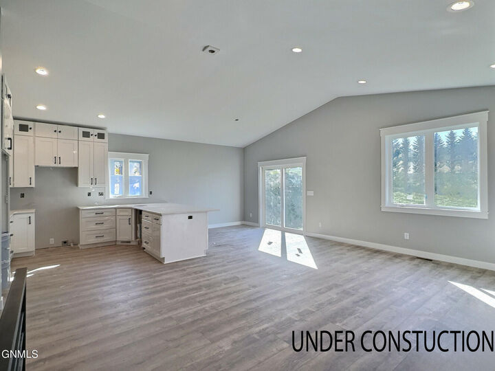 Property Photo: 501 Lena Court SE ND 58554