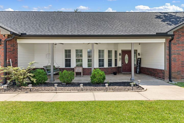 Property Photo: 6202 Oleander Drive TX 77523