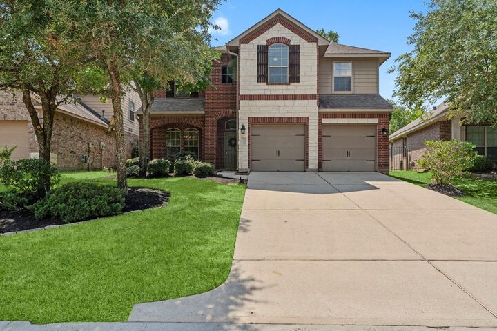 Property Photo:  154 Black Swan Place  TX 77354 