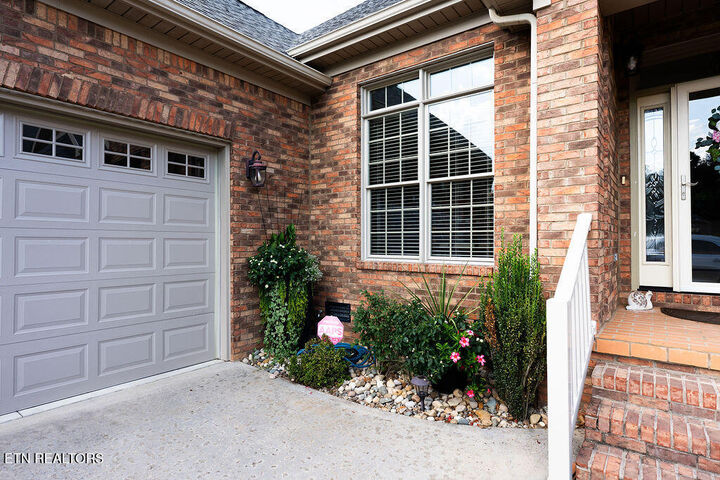 Property Photo:  499 Cromwell St  TN 37752 