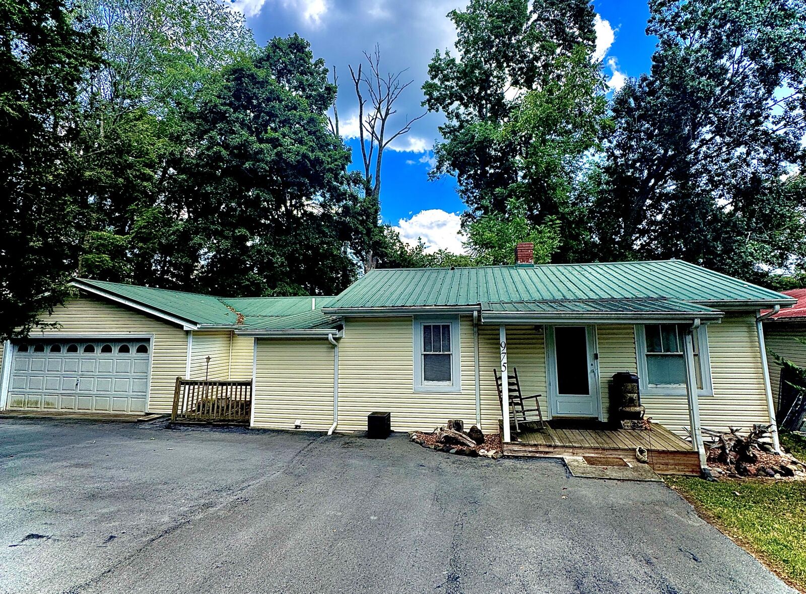 Property Photo: 975 Boat Dock Road KY 42501