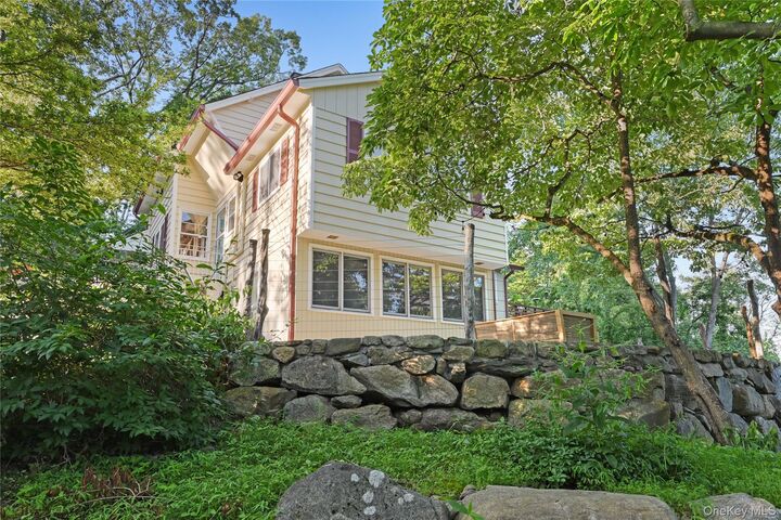 47 Mountainview Dr.  Tomkins Cove NY 10986 photo