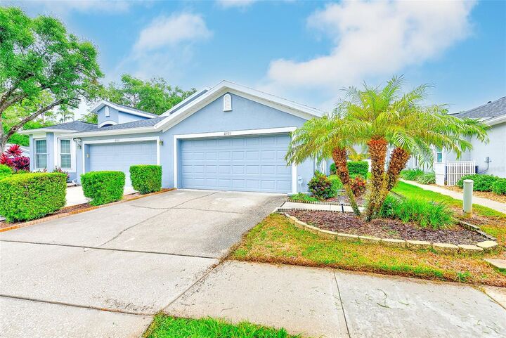 Property Photo: 8531 Acorn Ridge Court FL 33625
