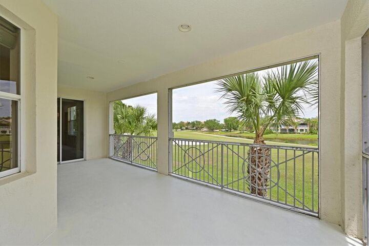 Property Photo: 9435 Discovery Terrace 202D FL 34212