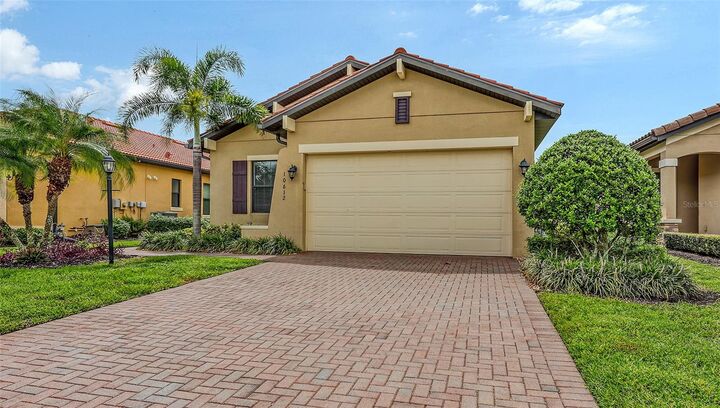 Property Photo: 10612 Glencorse Terrace FL 34211