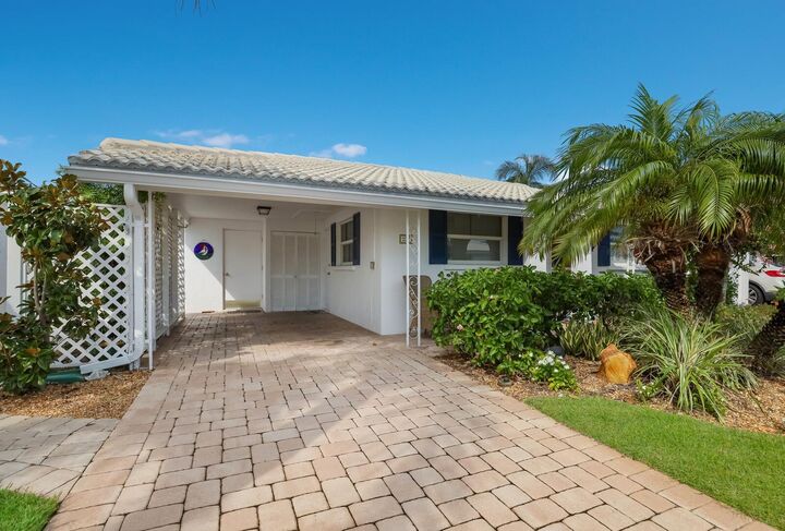 Property Photo: 957 Spanish Drive N FL 34228