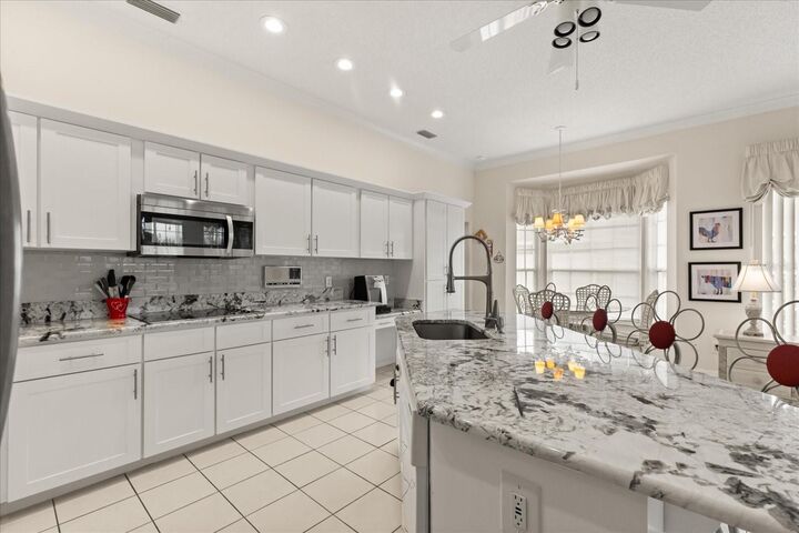 Property Photo: 7103 Montreal Drive FL 33810