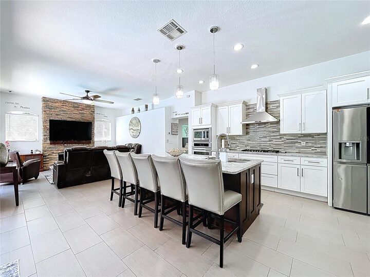 Property Photo: 10615 Chambers Drive FL 33626