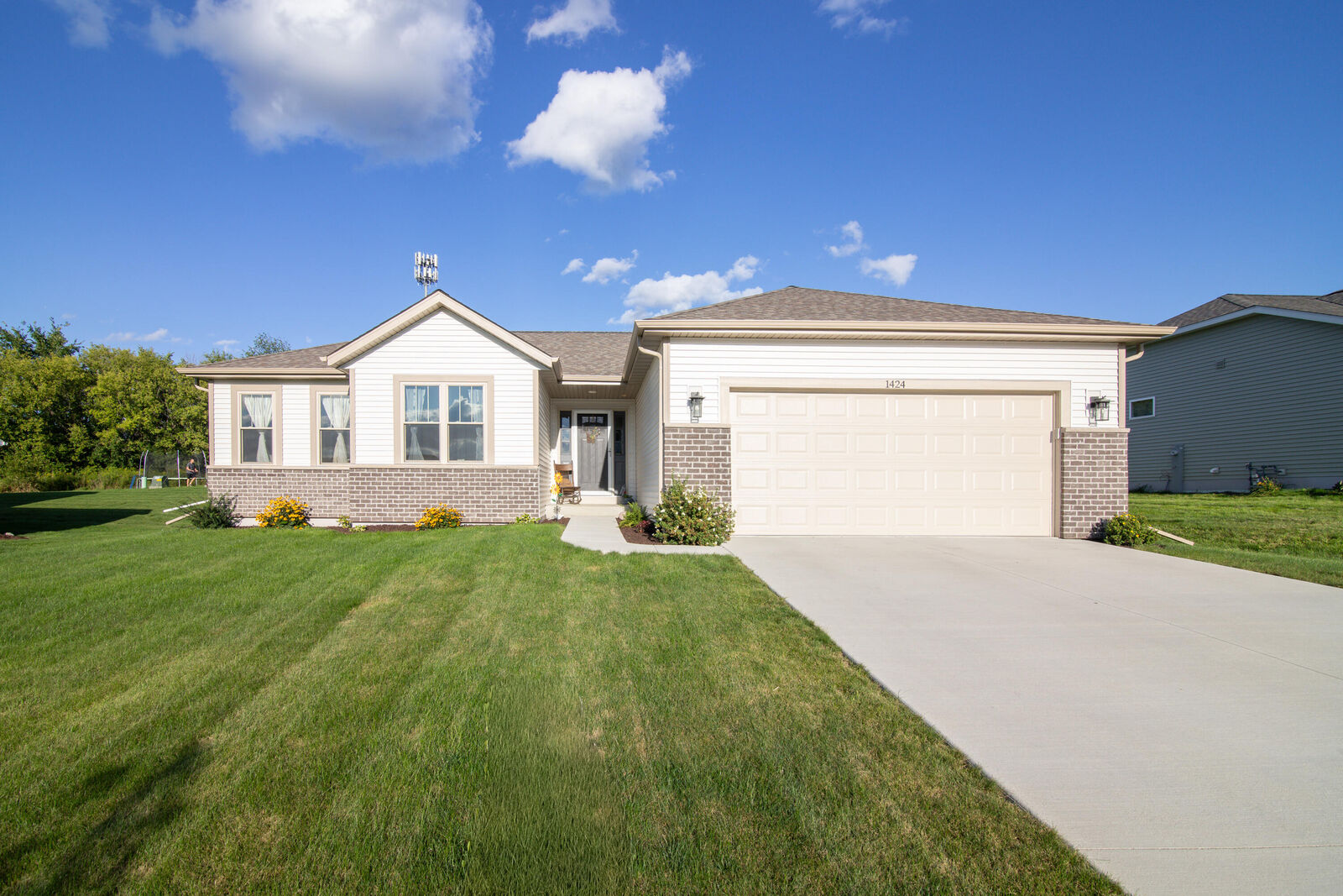 Property Photo:  1424 Tyranena Ter  WI 53551 