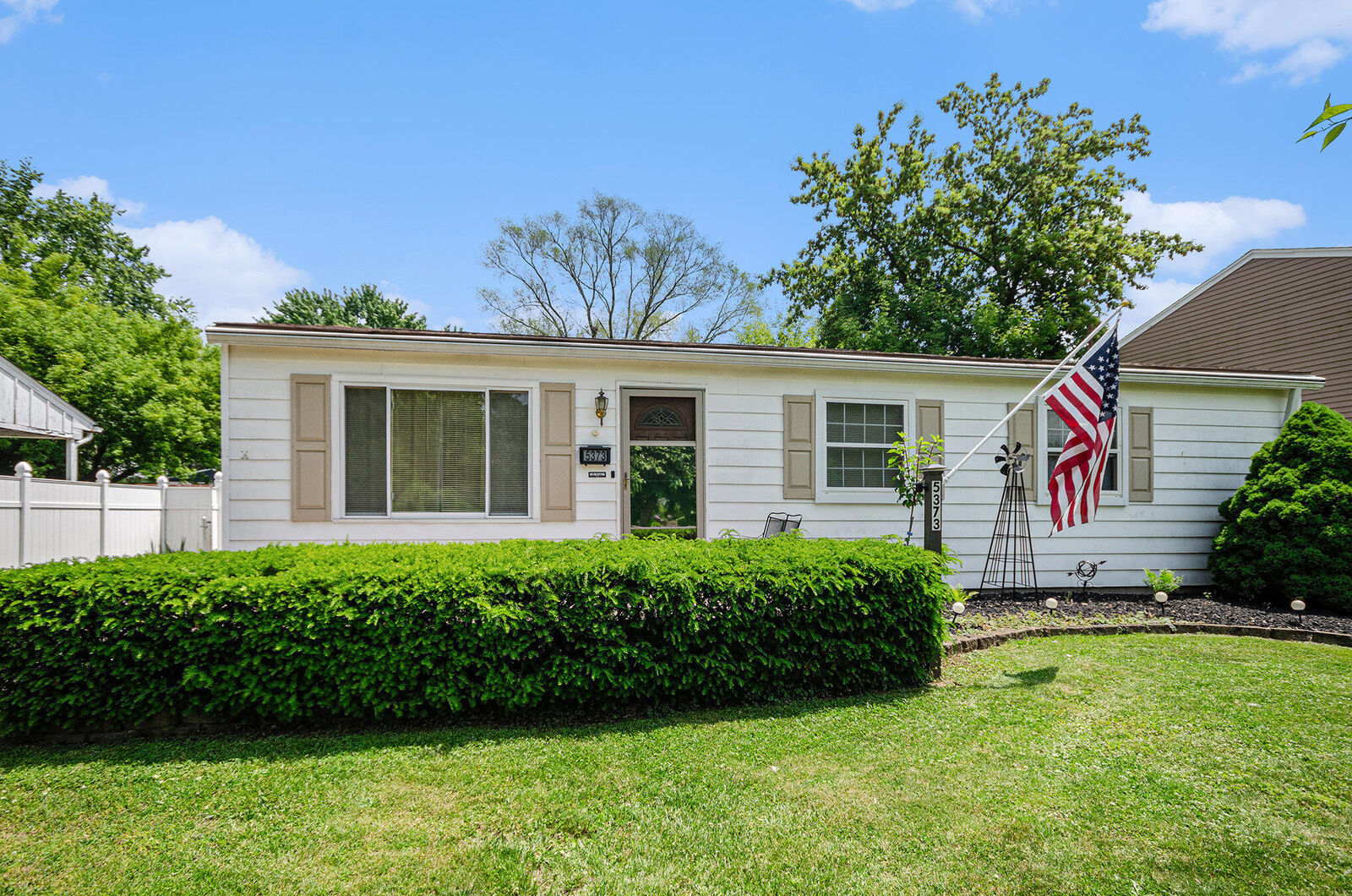 Property Photo: 5373 Leland Street MI 48116
