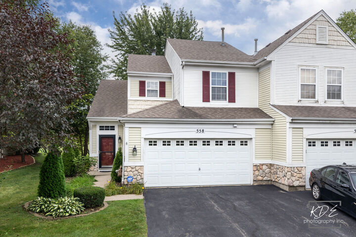 Property Photo: 558 Pinebrook Drive IL 60490