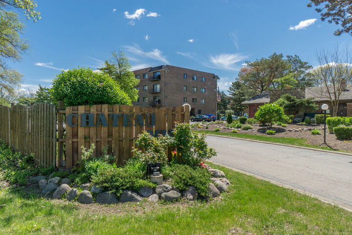 239 Mill Road 112A  Addison IL 60101 photo