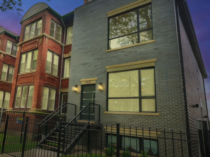 5032 S Michigan Avenue  Chicago IL 60615 photo