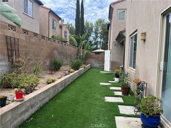 Property Photo:  60 Scarlet Bloom  CA 92618 
