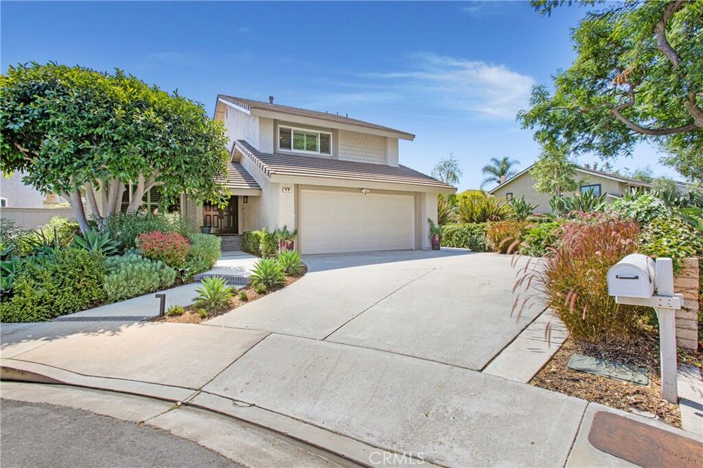 Property Photo: 17 Brillantez CA 92620