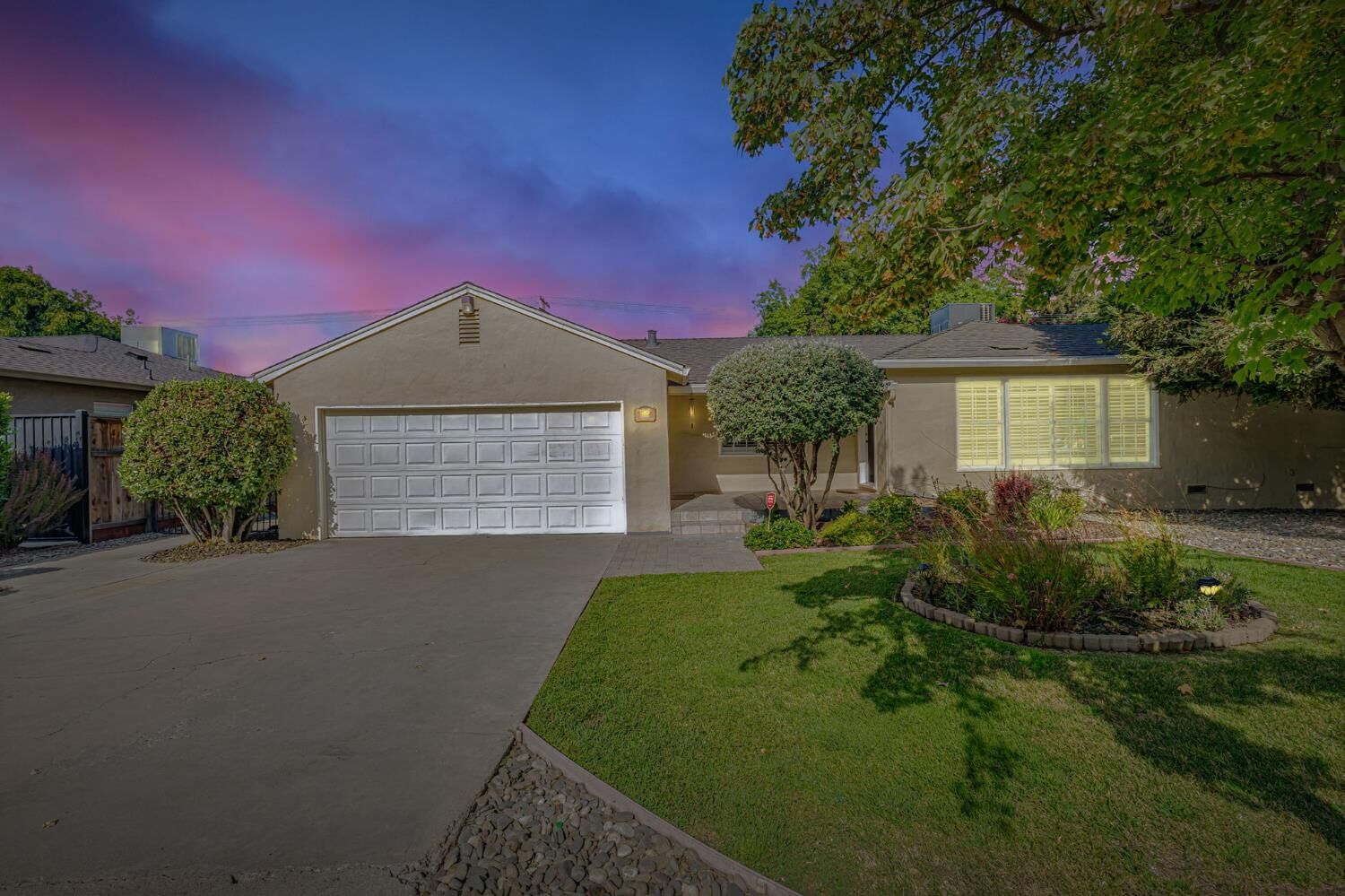 Property Photo: 1245 Sycamore Avenue CA 95350