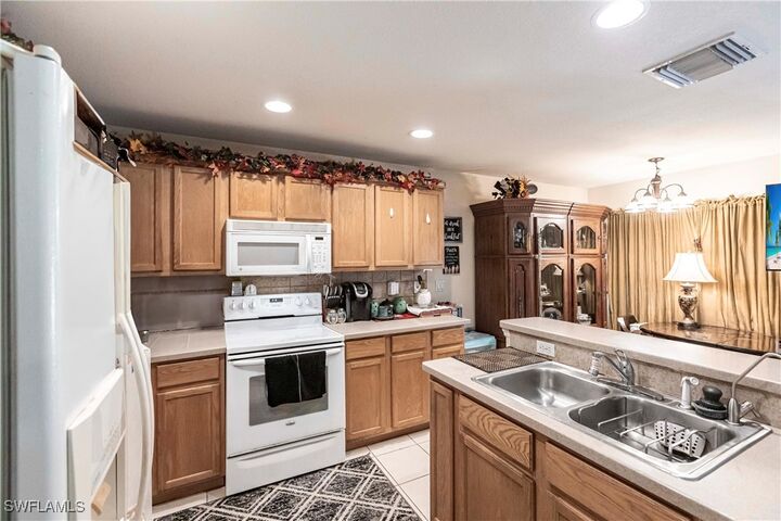 Property Photo: 3511 20th Street SW FL 33976