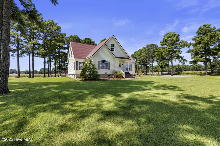 Property Photo:  1560 Fountaintown Road  NC 28518 