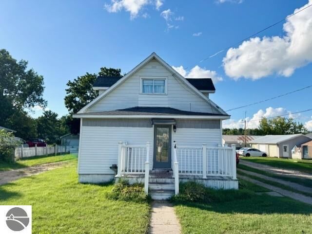 Property Photo:  1016 Michigan Avenue  MI 48880 