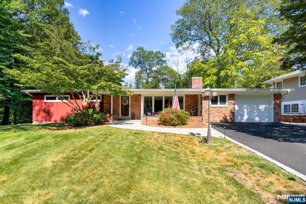 Property Photo:  18 Iowa Road  NJ 07470 