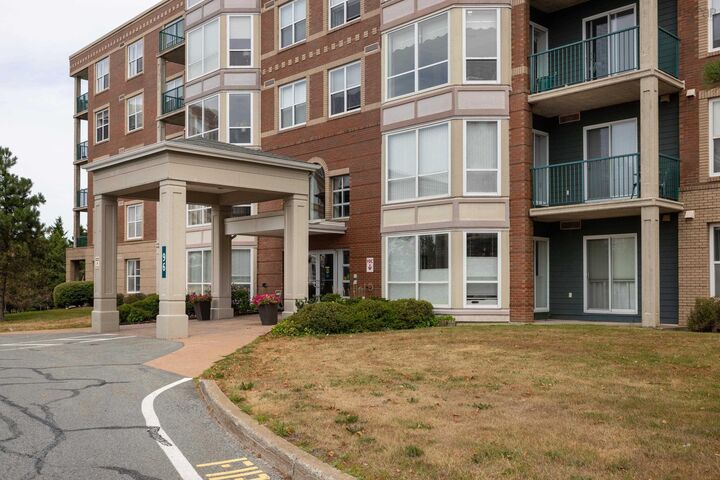 405-96 Regency Park Drive  Halifax NS B3S 1S5 photo