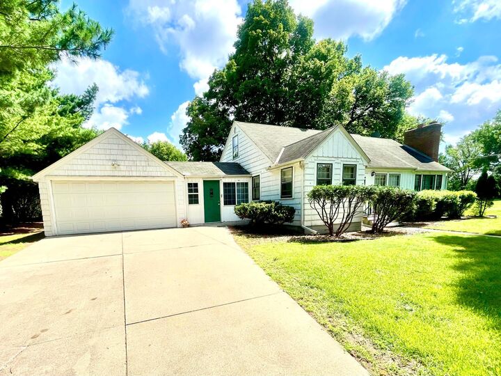 Property Photo: 3260 US-61 N MN 55110