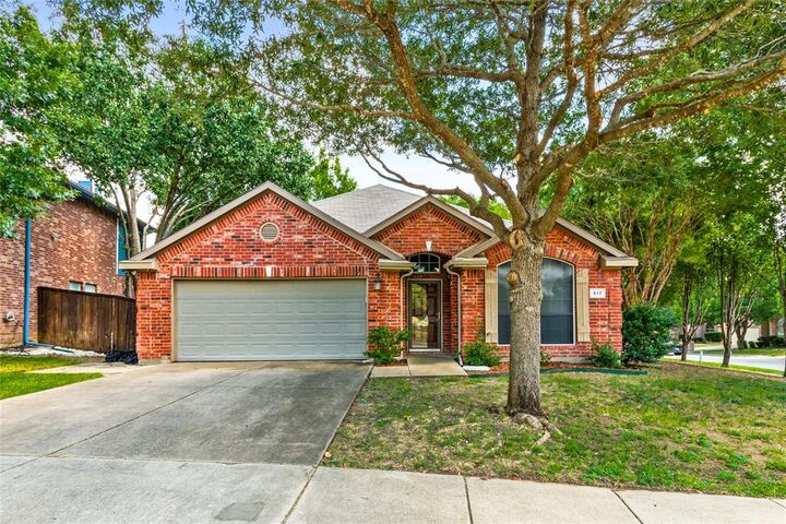 Property Photo: 917 Baker Street TX 75069