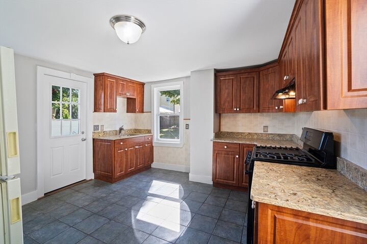 Property Photo:  8 Fort Ln 8  MA 02026 
