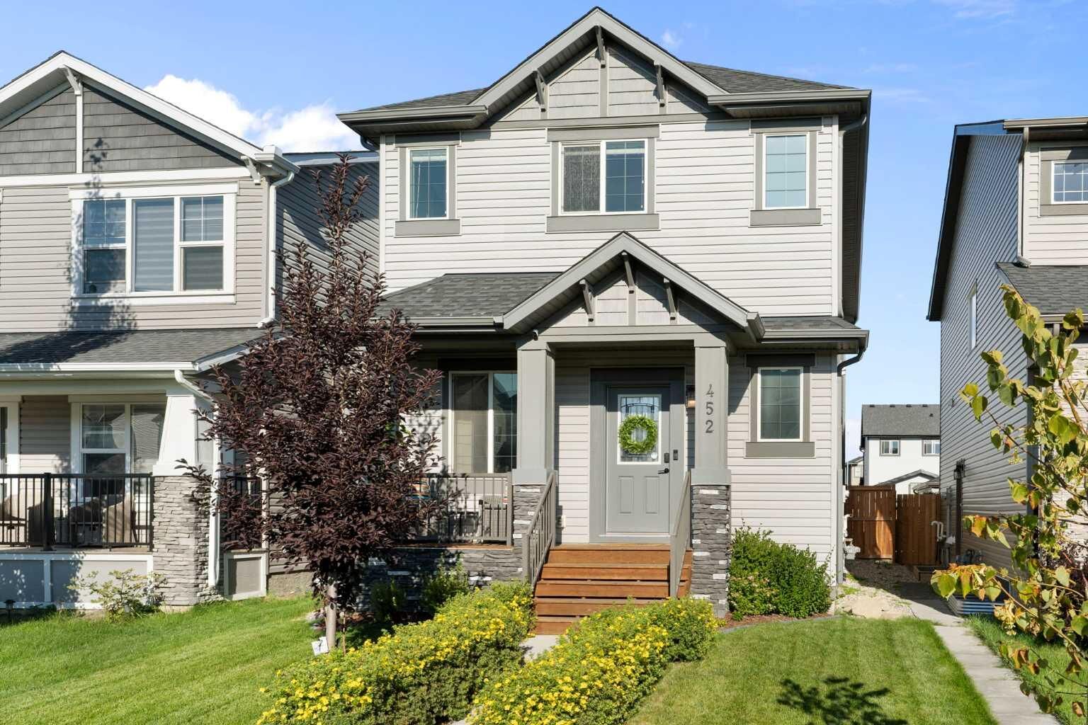 Property Photo: 452 Hillcrest Manor SW AB T4B 4K1