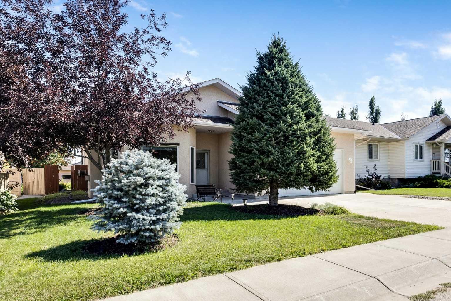 Property Photo: 2110 29 Avenue AB T0L 1R0