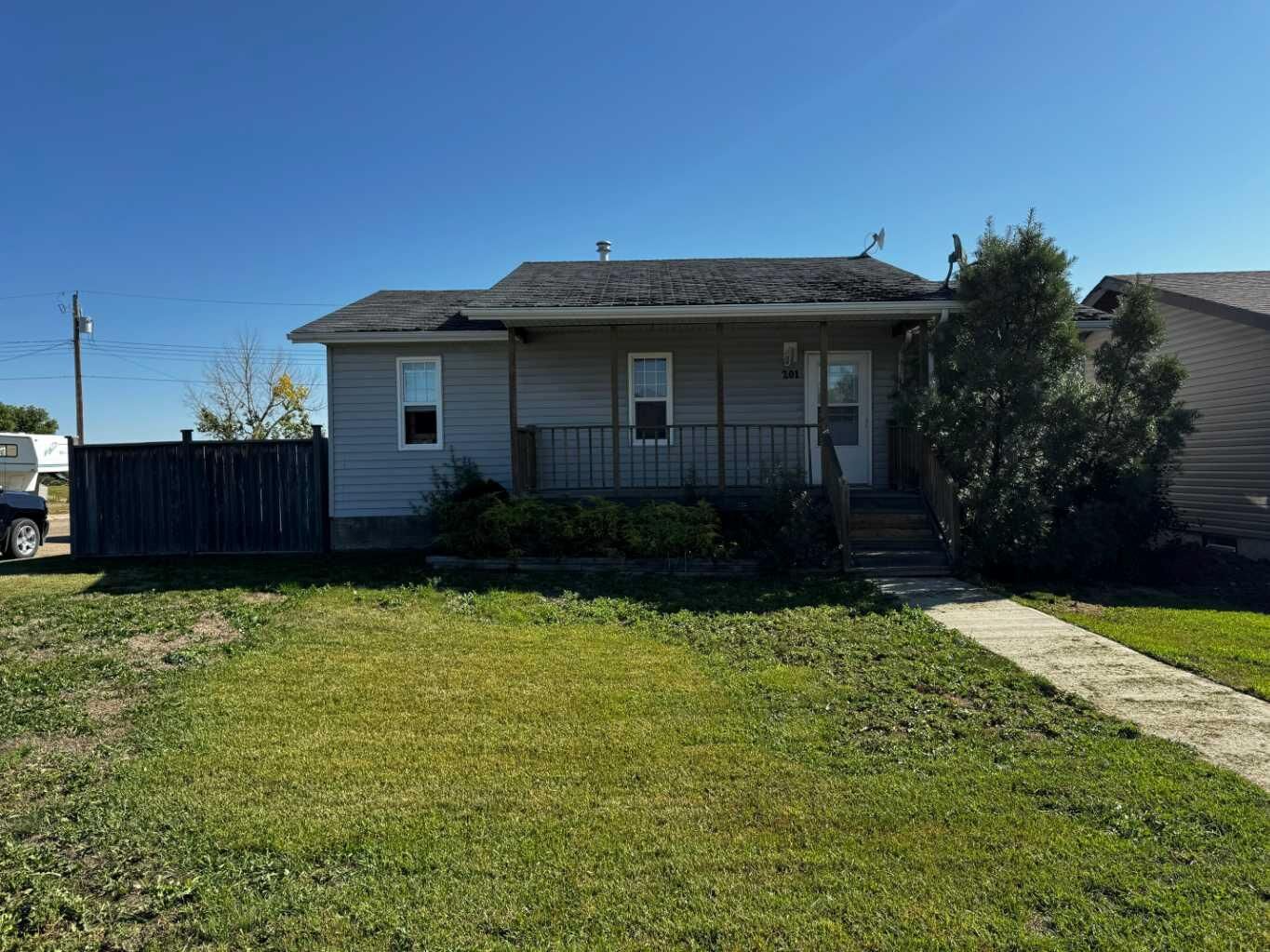 Property Photo: 201 1 Avenue South AB T0J 2B0