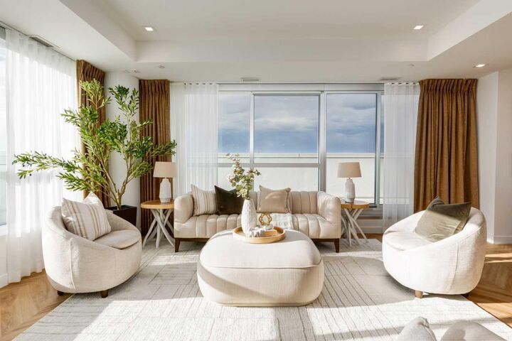 Property Photo: 8445 Broadcast Avenue SW 701 AB T3H 6B6